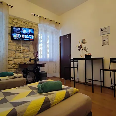 Ivana Rooms Guest house